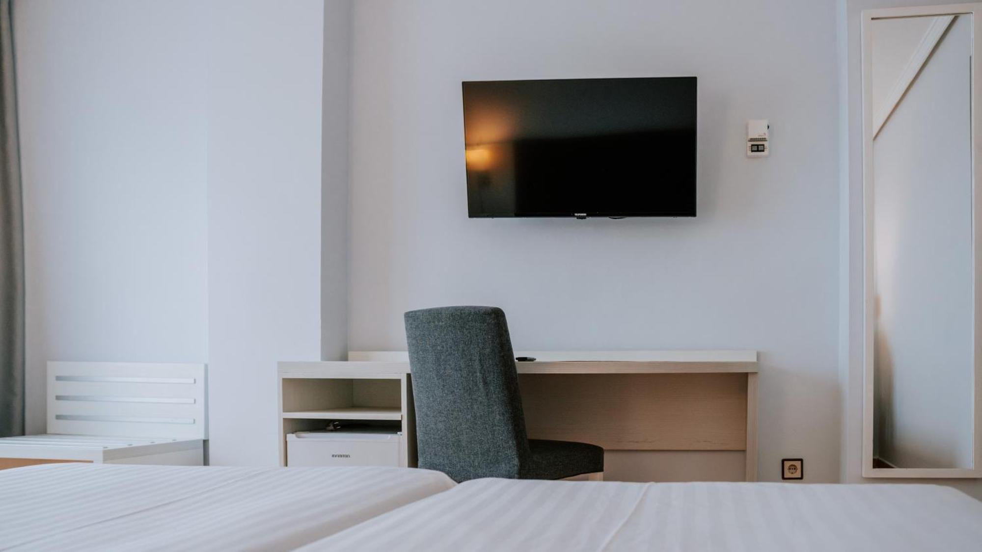 Hotel Bahia Sur 4*